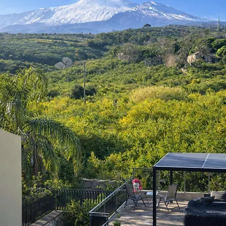 Limoneto Etna View